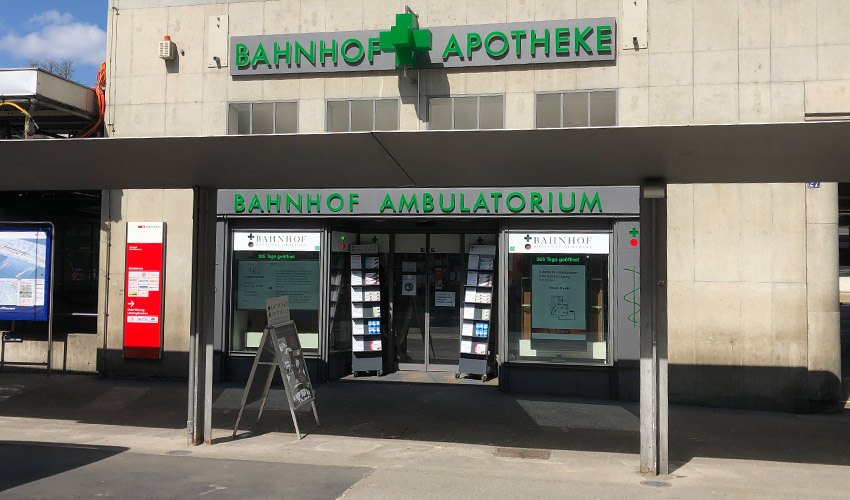 Aussenansicht Bahnhof Apotheke Schaffhausen